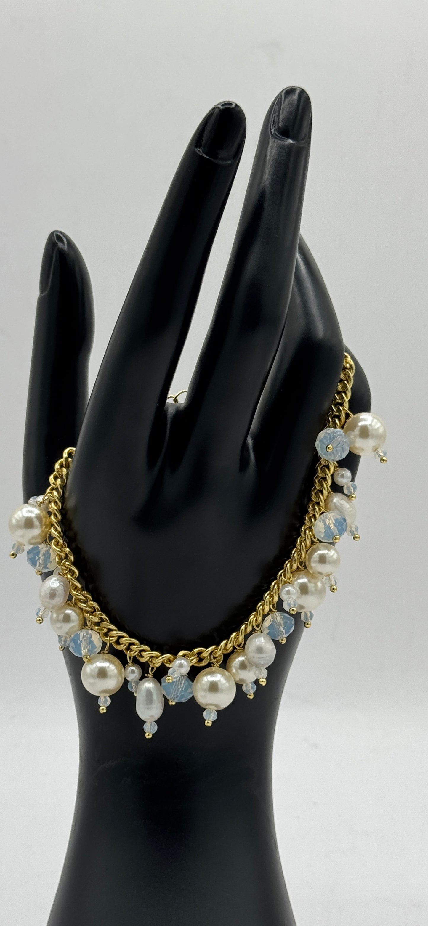 Real Baroque And Shell Pearl Bracelet